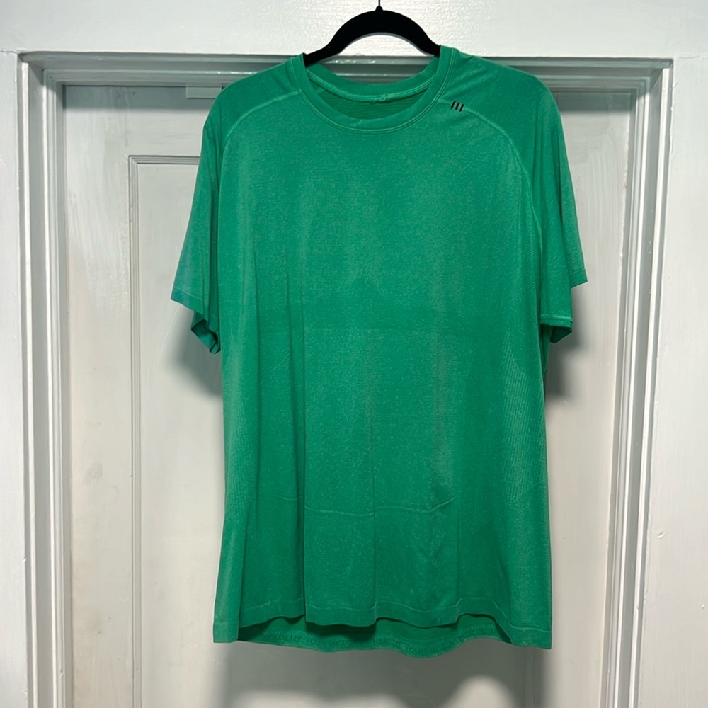 lululemon athletica Green Short Sleeve Tee